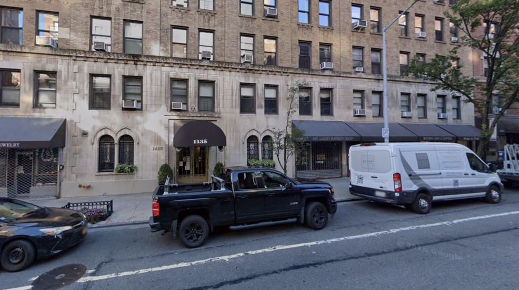 Exterior of 1435 Lexington Avenue, home of Chess Max Academy Lex 93rd
